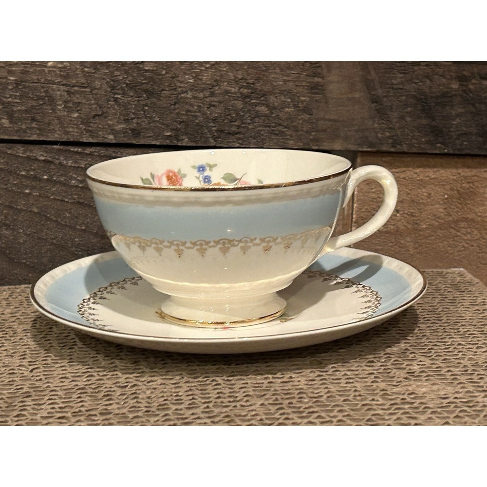 Homer Laughlin Eggshell Georgian Chateau Cup & Saucer G3468‎